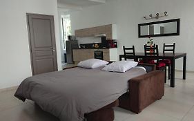 Au 23
